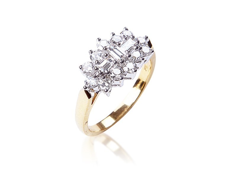 18ct Yellow & White Gold ring with 1.00ct Diamonds in white gold mount.