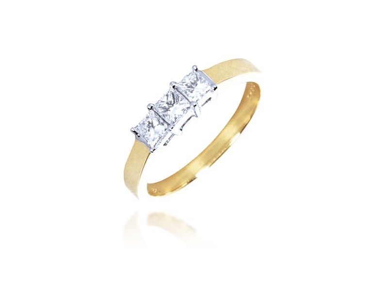 3 stone 18ct Yellow & White Gold ring with 0.50ct Diamonds in white gold mount.