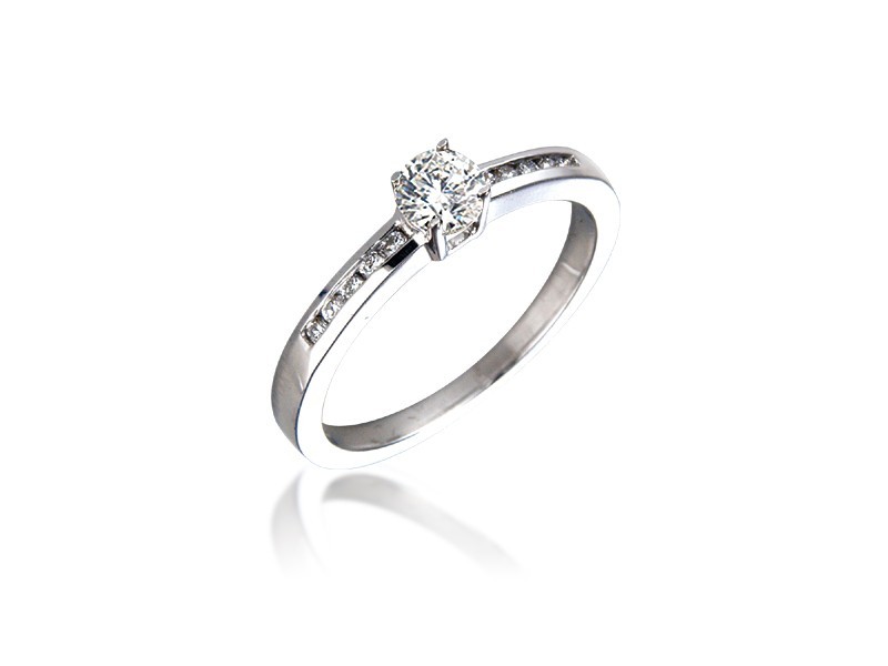 18ct White Gold 0.35ct Diamond Solitaire Engagement Ring