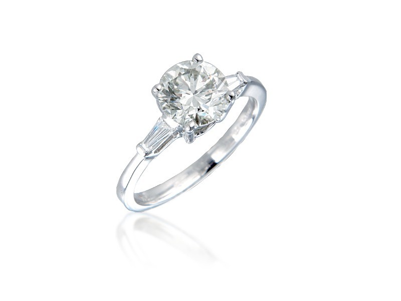 18ct White Gold 1.70ct Diamond Solitaire Engagement Ring
