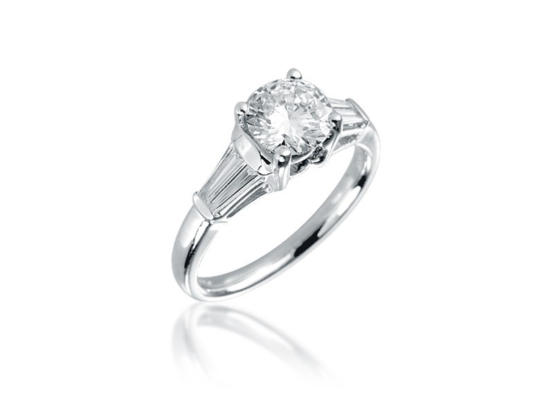 18ct White Gold 1.30ct Diamond Solitaire Engagement Ring