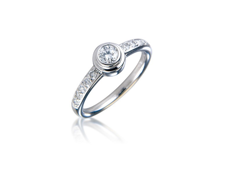 18ct White Gold 0.35ct Diamond Solitaire Engagement Ring