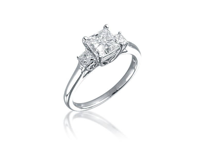 18ct White Gold 1.55ct Diamond Solitaire Engagement Ring