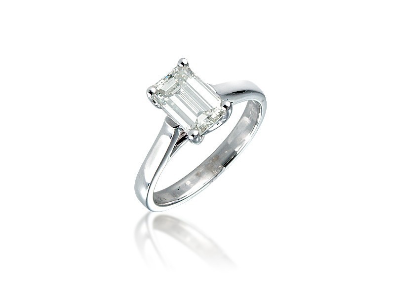 18ct White Gold 1.50ct Diamond Solitaire Engagement Ring