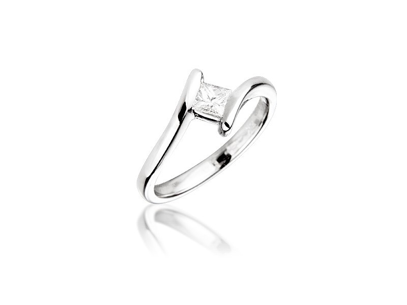 18ct White Gold 0.25ct Diamond Solitaire Engagement Ring