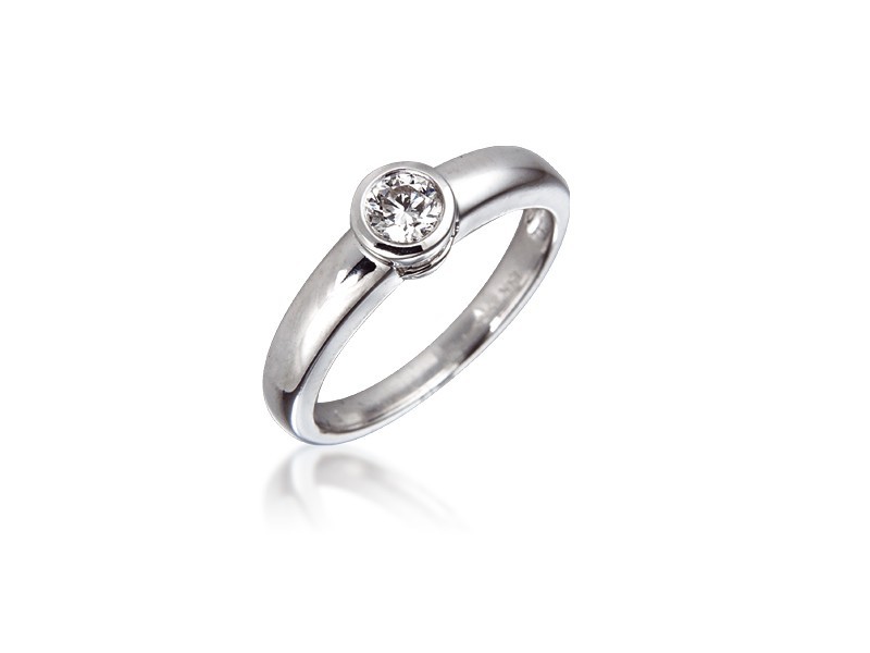 18ct White Gold 0.25ct Diamond Solitaire Engagement Ring