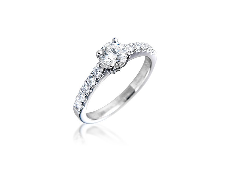 18ct White Gold 0.85ct Diamond Solitaire Engagement Ring