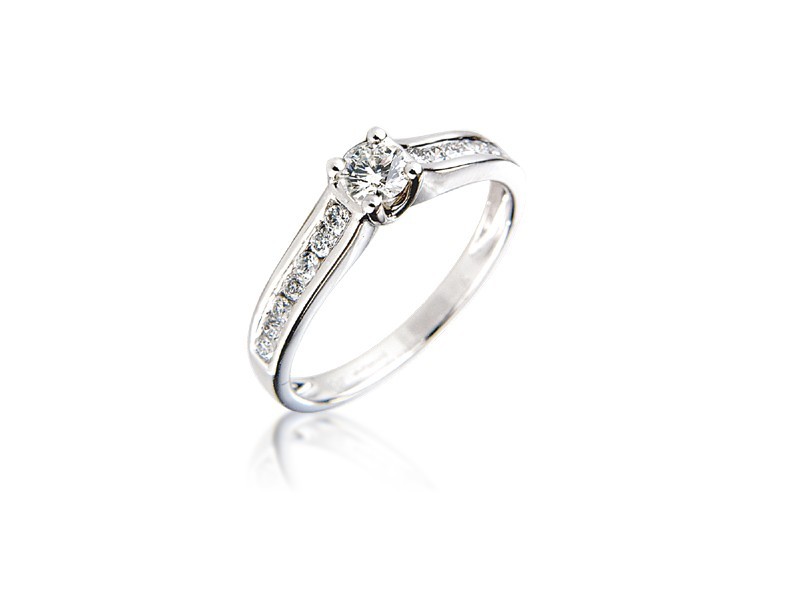18ct White Gold 0.45ct Diamond Solitaire Engagement Ring