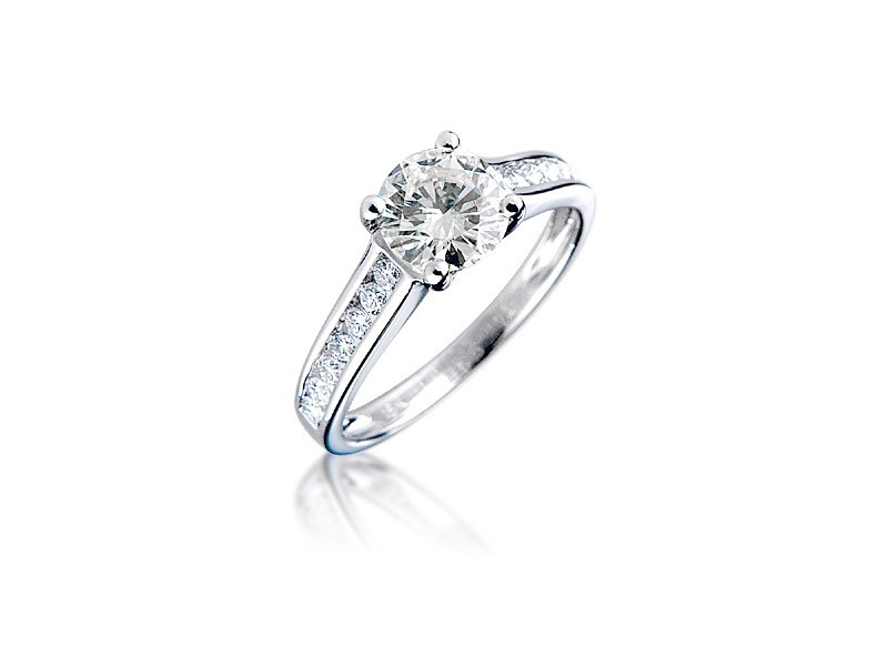 18ct White Gold 1.25ct Diamond Solitaire Engagement Ring