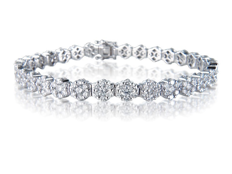 18ct White Gold & 6.10ct Diamonds Bracelet