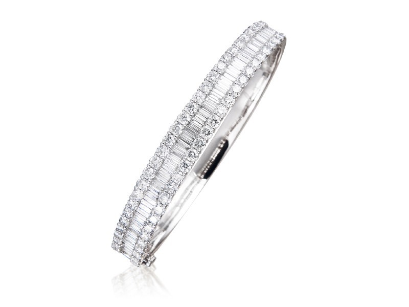 18ct White Gold & 5.50ct Diamonds Bangle