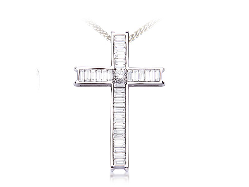 18ct White Gold Cross with 1.60ct Diamonds. 