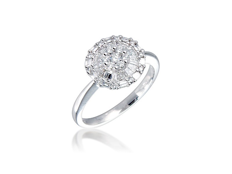 18ct White Gold ring with 0.50ct Diamonds