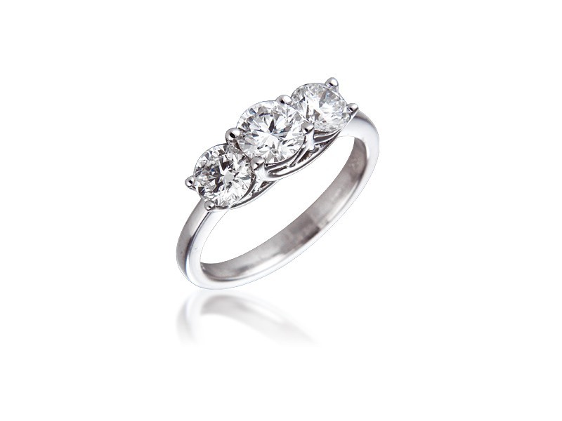 3 stone 18ct White Gold ring with 1.50ct Diamonds.
