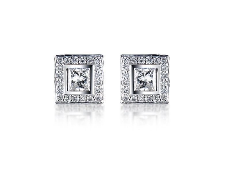 18ct White Gold & Diamonds Stud Earrings with Princess Cut Centre Stone 1.15ct Diamond.