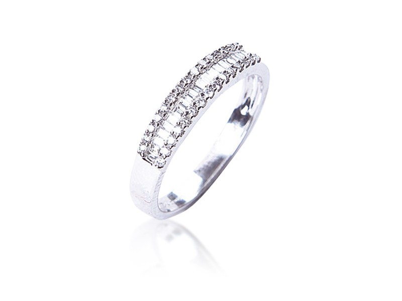 18ct White Gold Eternity Ring with 0.35ct Diamonds.