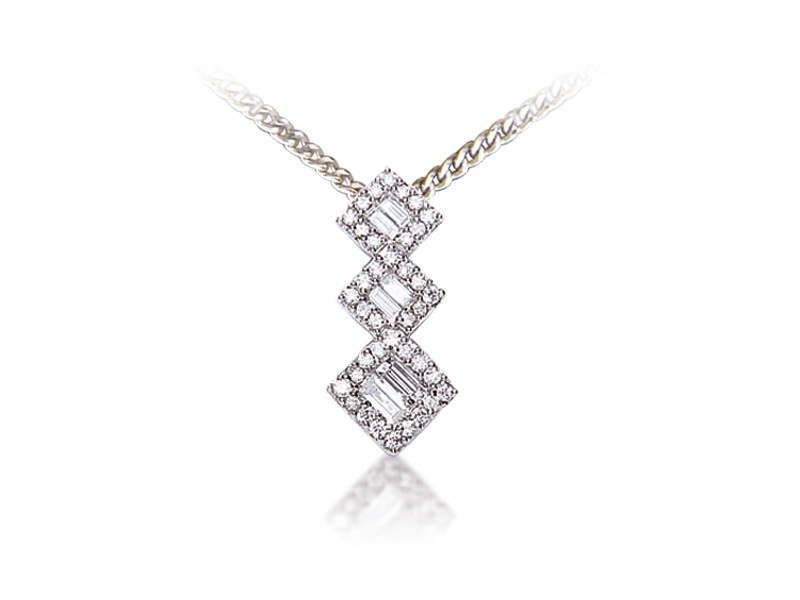 18ct White Gold Pendant with 0.35ct Diamonds. 