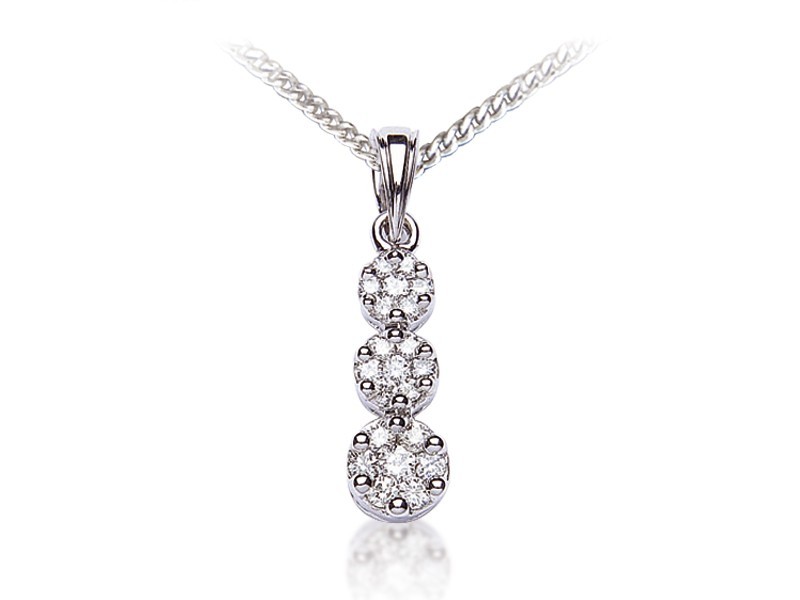 18ct White Gold Pendant with 0.50ct Diamonds.