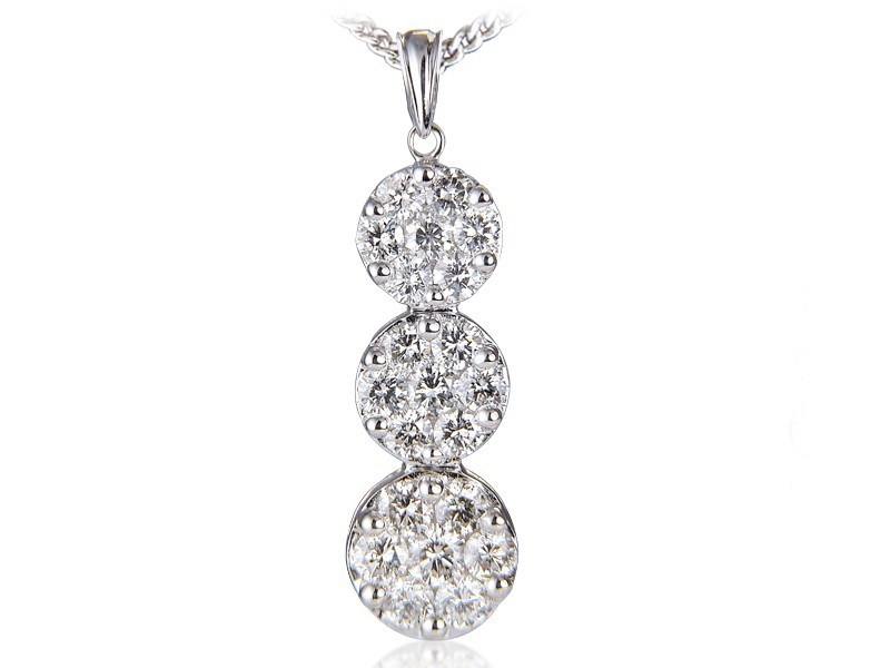 18ct White Gold Pendant with 4.00ct Diamonds. 