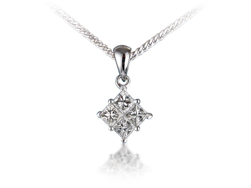 18ct White Gold Pendant with 0.50ct Diamonds.