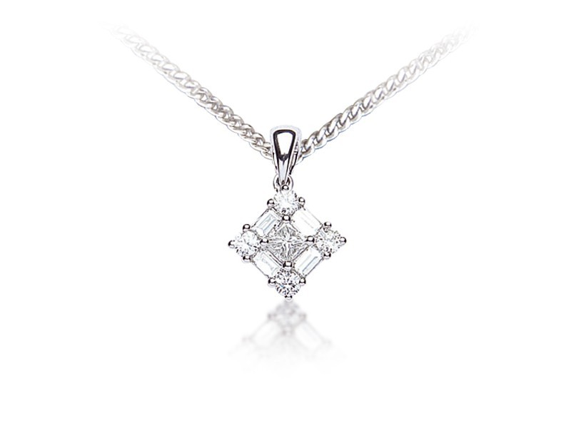 18ct White Gold Pendant with 0.50ct Diamonds. 