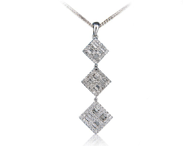 18ct White Gold Pendant with 0.90ct Diamonds.