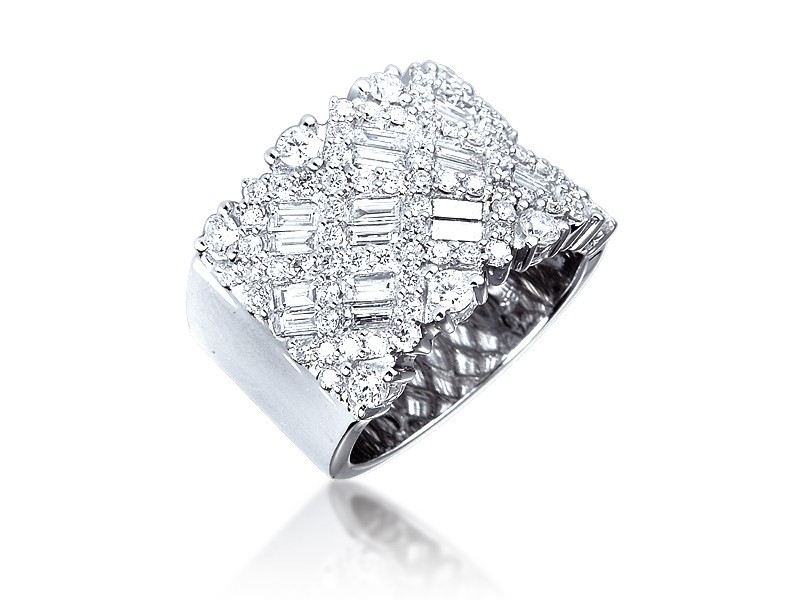 18ct White Gold & 2.10ct Diamonds Wedding Ring
