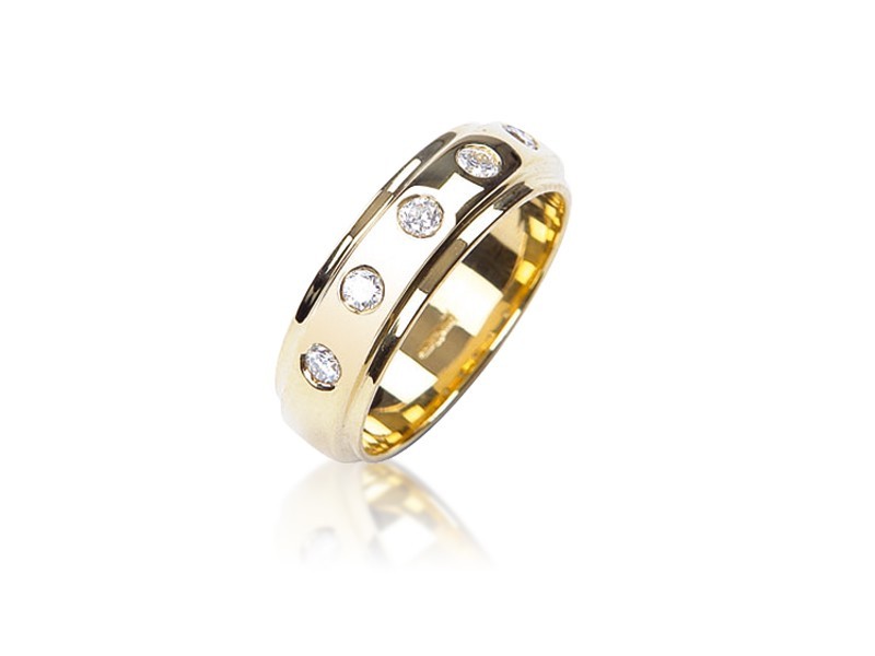 9ct Yellow Gold & 0.25ct Diamonds Wedding Ring