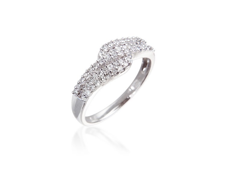 9ct White Gold ring set with 0.20ct Diamonds.