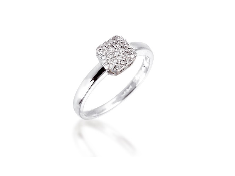 9ct White Gold ring with 0.10ct Diamonds.