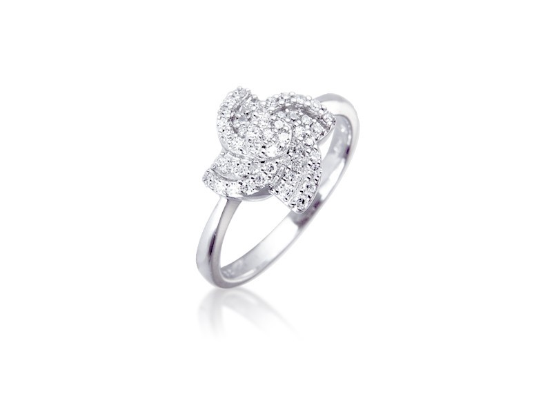 9ct White Gold ring with 0.20ct Diamonds.