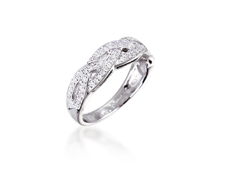 9ct White Gold ring with 0.20ct 0.20ct Diamonds.