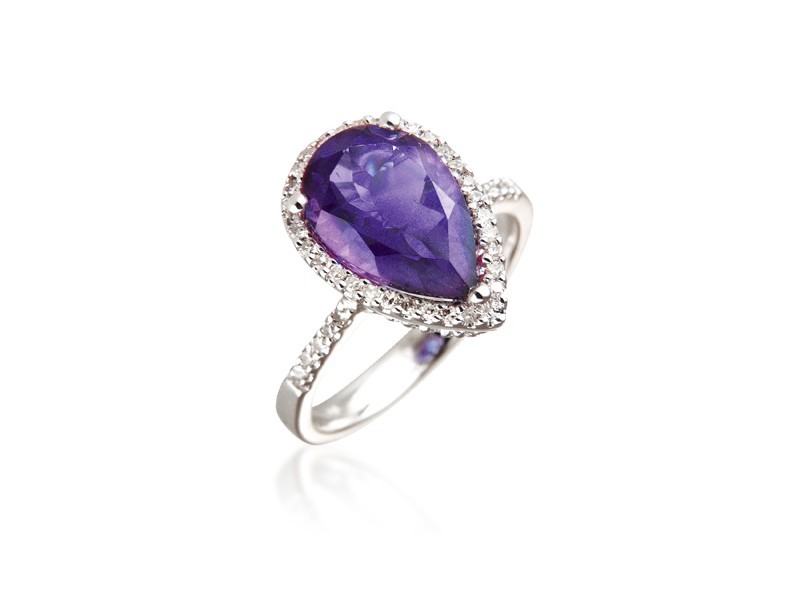 9ct White Gold ring set with Diamonds & 2.90ct Pear Shape Amethyst Centre Stone