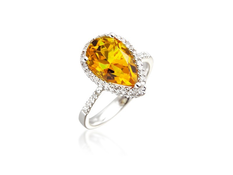 9ct White Gold ring set with Diamonds & 2.70ct Pear Shape Citrine Centre Stone