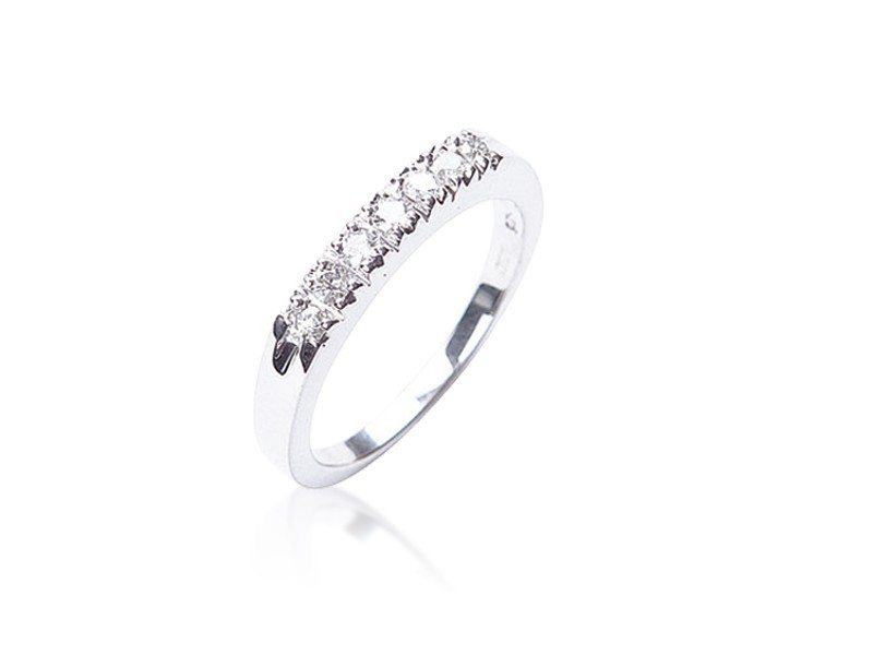 9ct White Gold Eternity Ring with 0.25ct Diamonds.