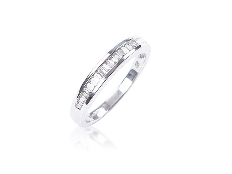 9ct White Gold Eternity Ring with 0.25ct Diamonds.