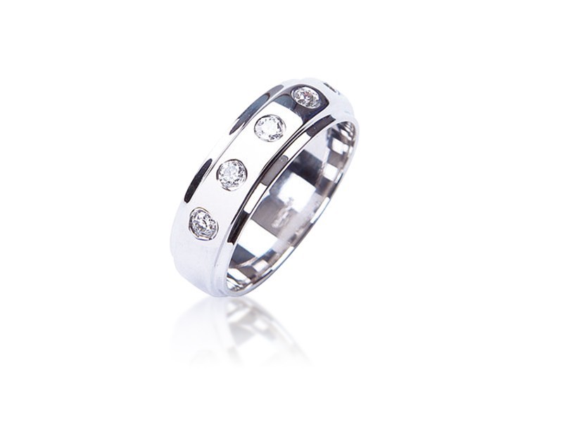 9ct White Gold & 0.25ct Diamonds Wedding Ring