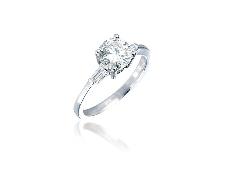 Platinum 1.10ct Diamonds Solitaire Engagement Ring