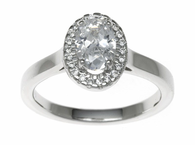 Platinum 1.37ct Diamonds Solitaire Engagement Ring
