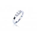3 stone 18ct White Gold ring with 0.25ct Diamonds. 