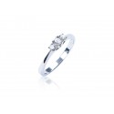 3 stone 9ct White Gold ring with 0.25ct Diamonds.