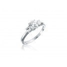 3 stone 18ct White Gold ring with 1.10ct Diamonds. 